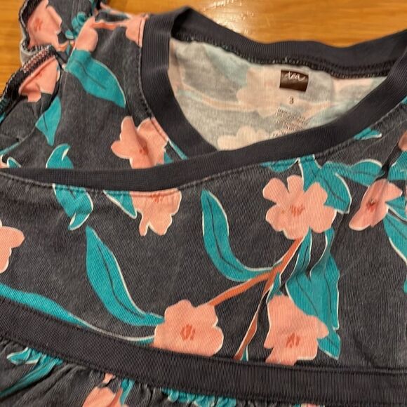 TEA COLLECTION 𝅺tea 3 girls dress some slight fading as pic good condition - Picture 5 of 6